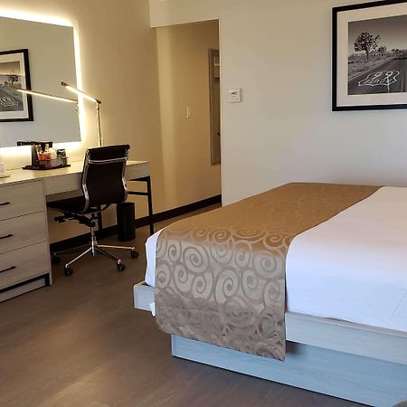 Ramada By Wyndham Burbank Airport Hotel Luaran gambar
