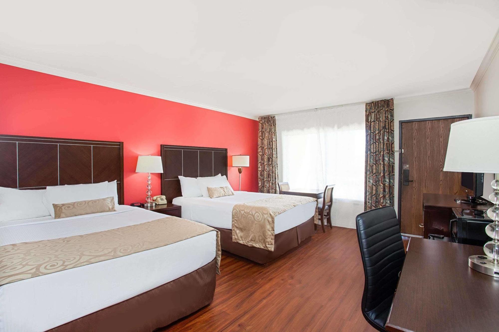 Ramada By Wyndham Burbank Airport Hotel Luaran gambar