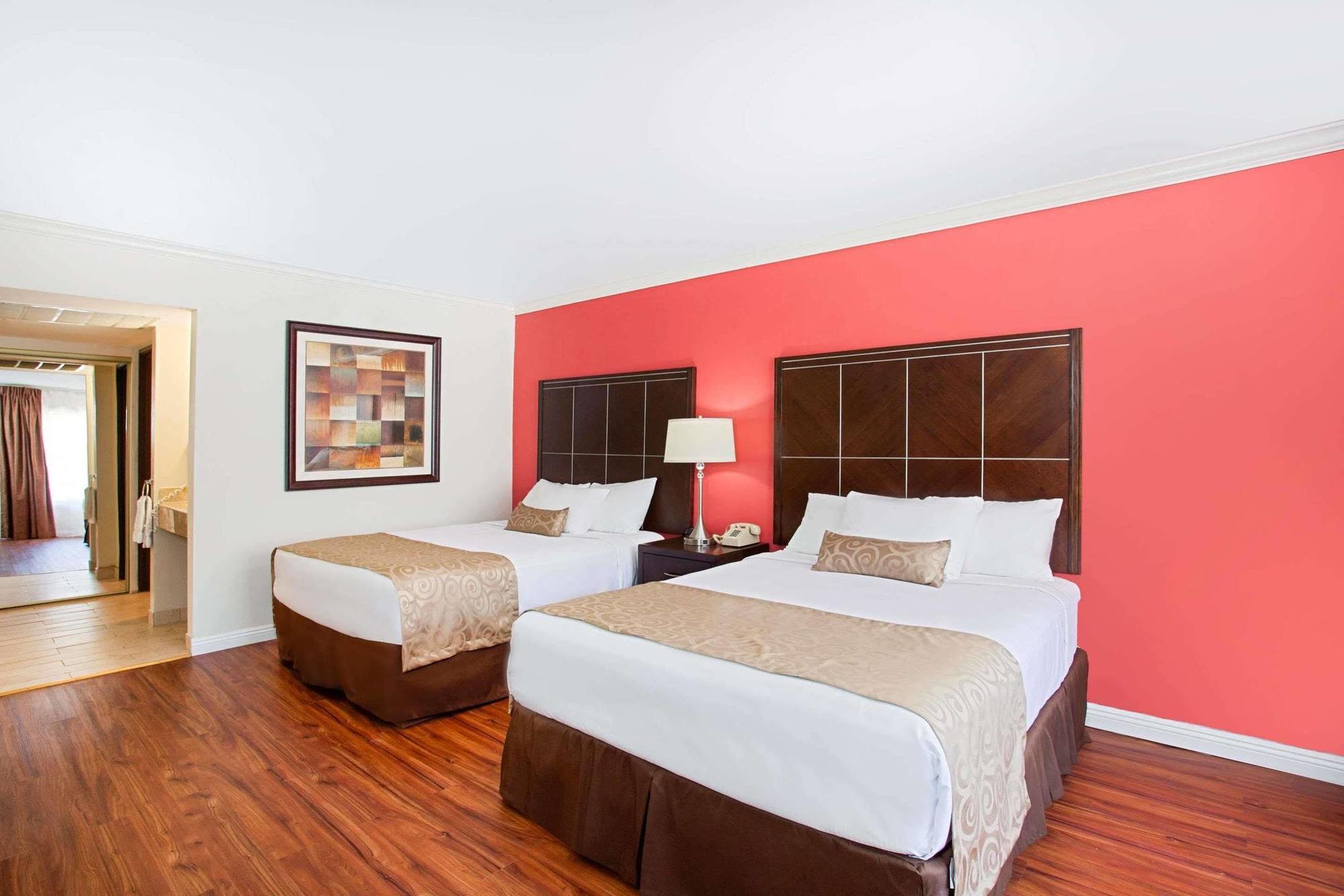 Ramada By Wyndham Burbank Airport Hotel Luaran gambar