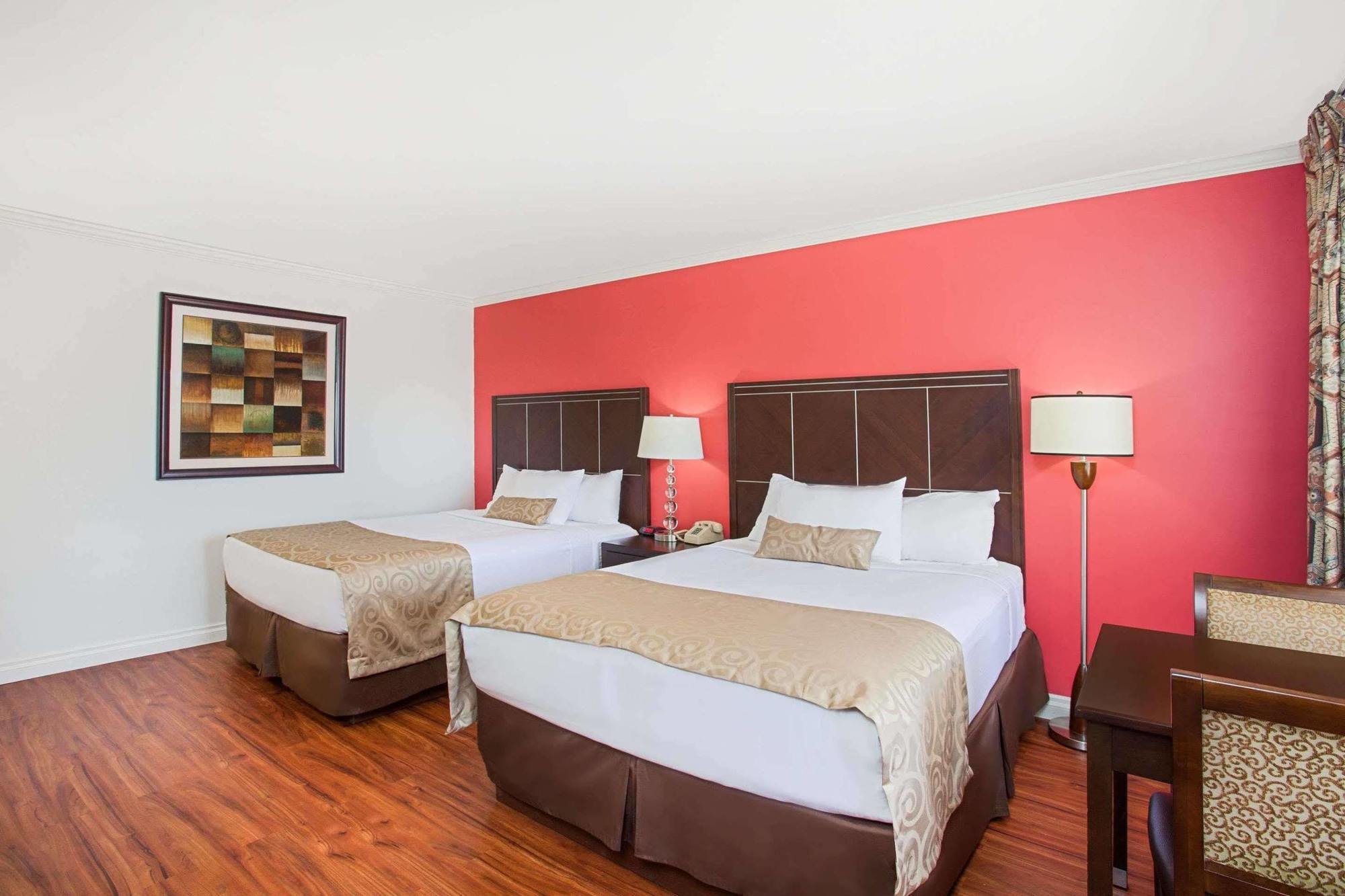 Ramada By Wyndham Burbank Airport Hotel Luaran gambar