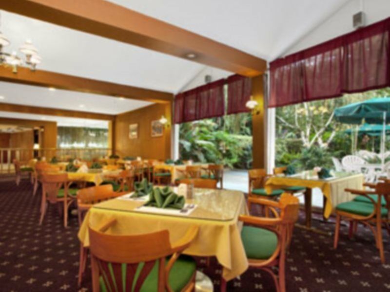 Ramada By Wyndham Burbank Airport Hotel Luaran gambar