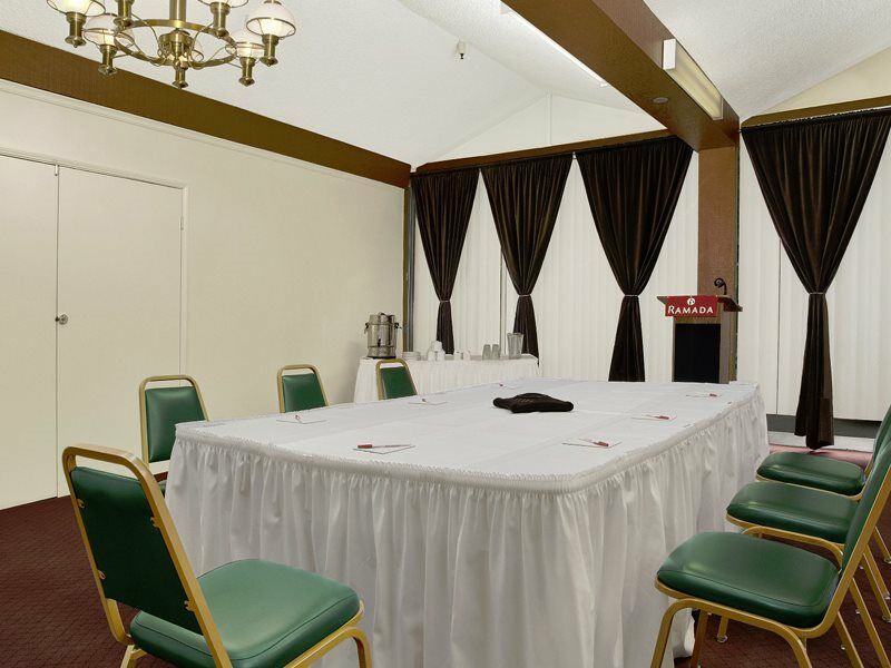 Ramada By Wyndham Burbank Airport Hotel Luaran gambar