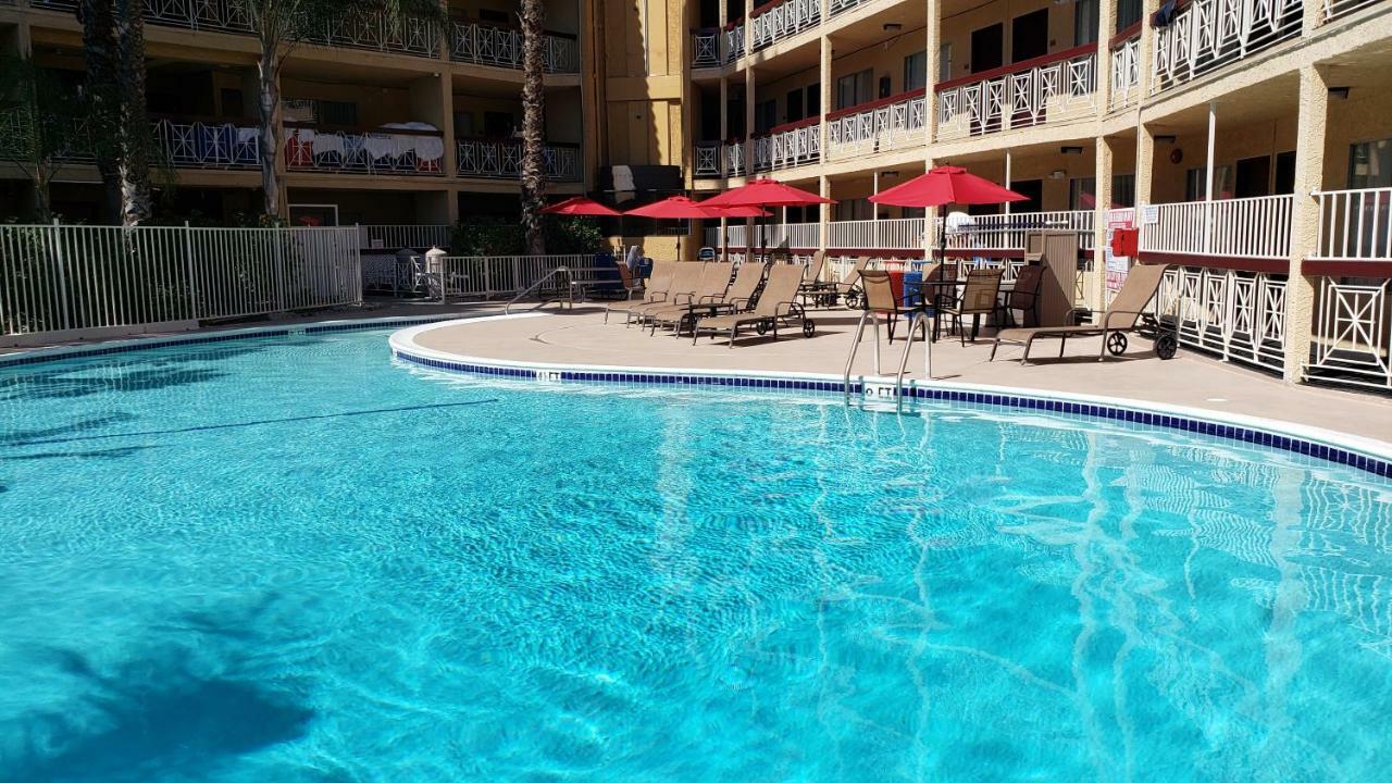 Ramada By Wyndham Burbank Airport Hotel Luaran gambar